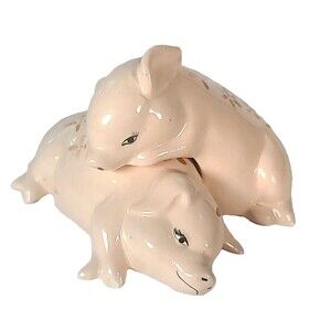 Vintage Rob Roy Salt and Pepper  Shakers Snuggling / Hugging Pig  set Ceramic